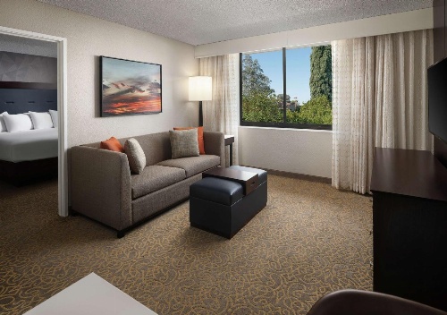 Embassy Suites by Hilton Tucson East, AZ image 4