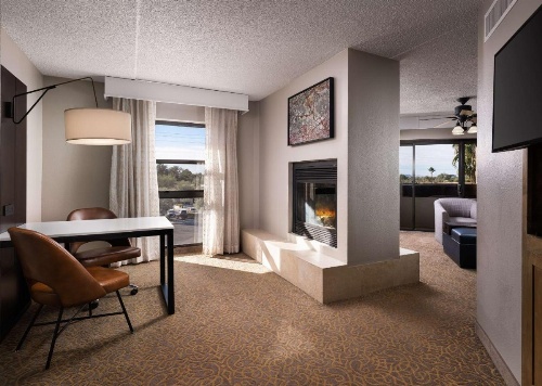 Embassy Suites by Hilton Tucson East, AZ image 9